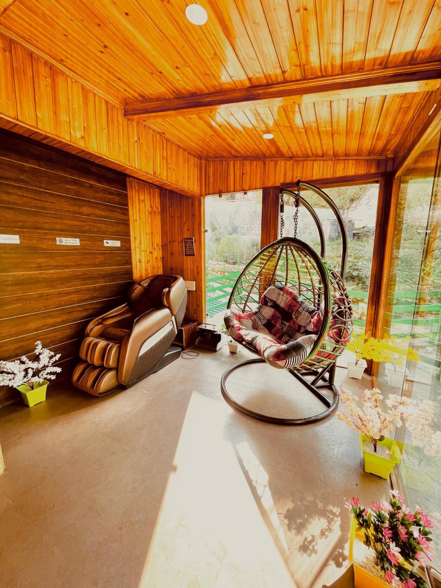 Tata Vista Resort Mall Road Manali - Centrally Heated & Air Cooled Экстерьер фото