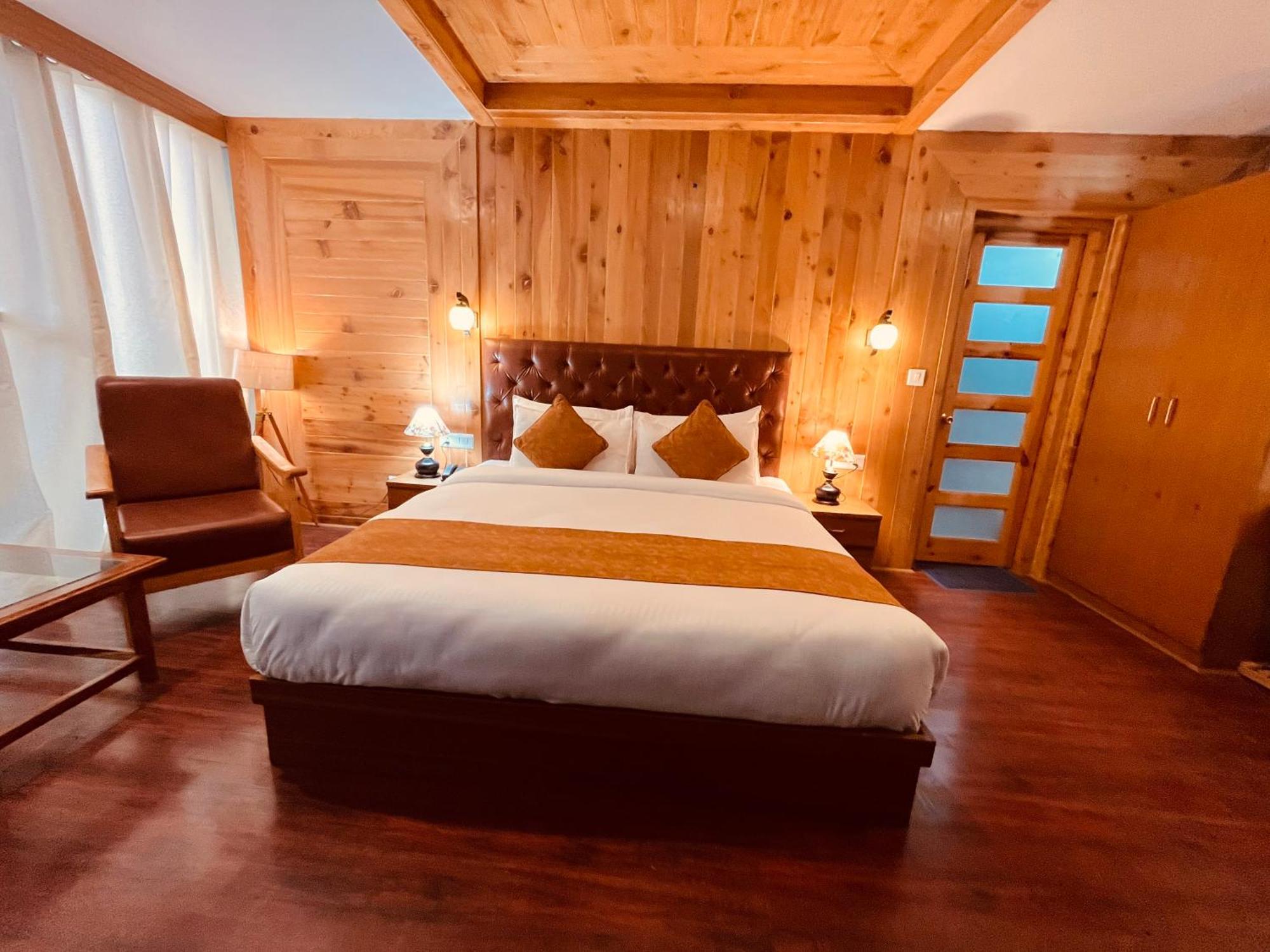 Tata Vista Resort Mall Road Manali - Centrally Heated & Air Cooled Экстерьер фото