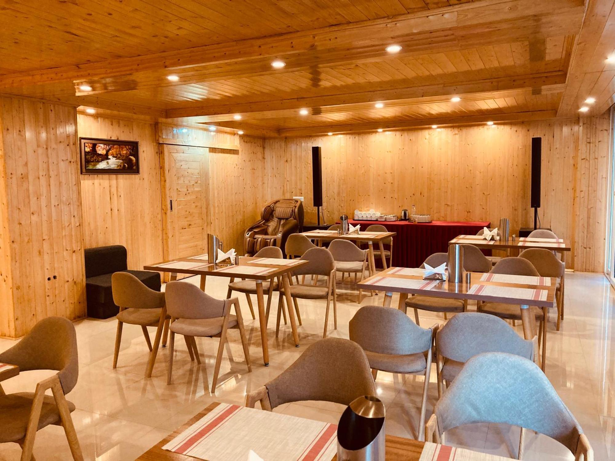 Tata Vista Resort Mall Road Manali - Centrally Heated & Air Cooled Экстерьер фото