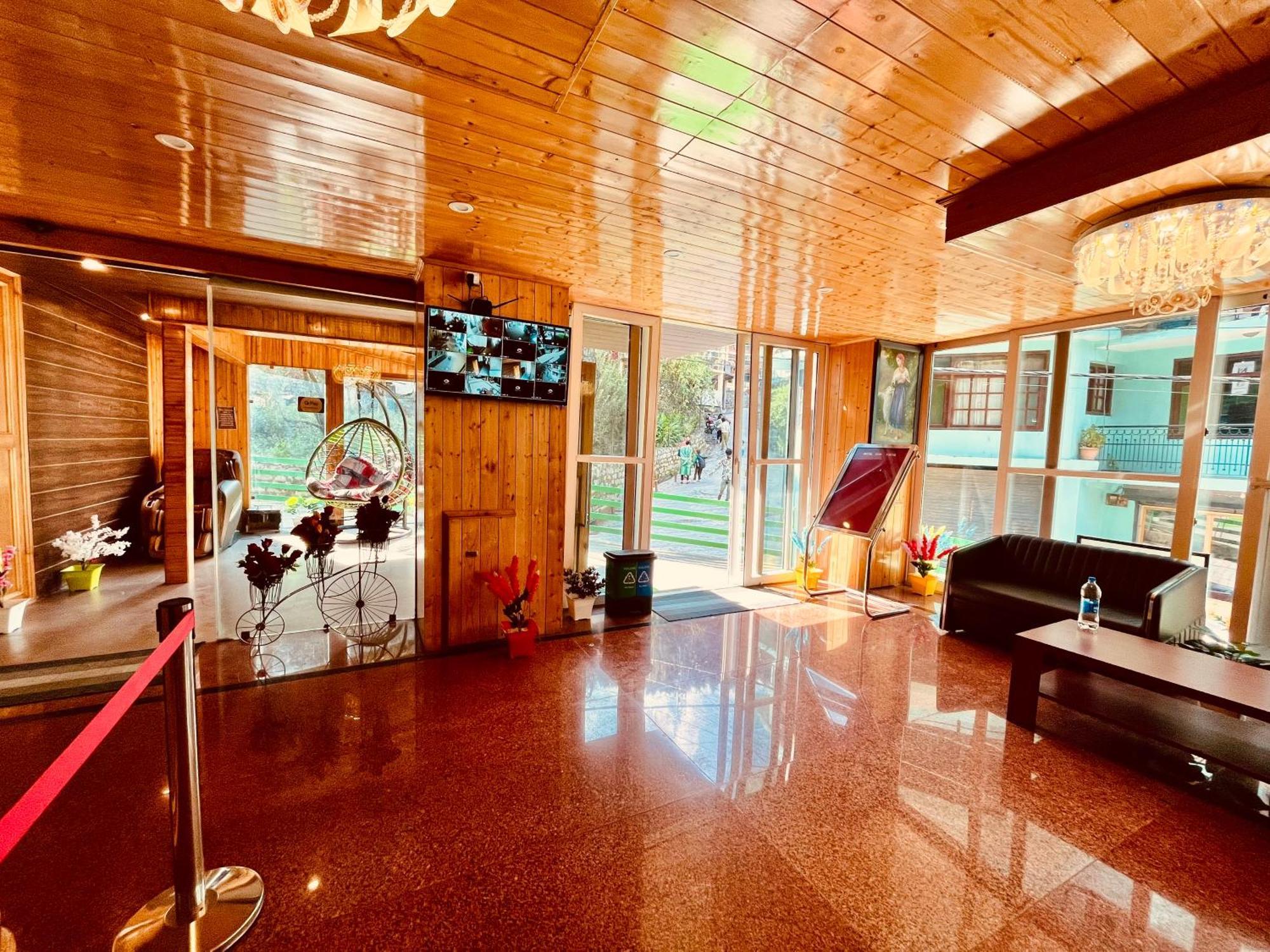 Tata Vista Resort Mall Road Manali - Centrally Heated & Air Cooled Экстерьер фото