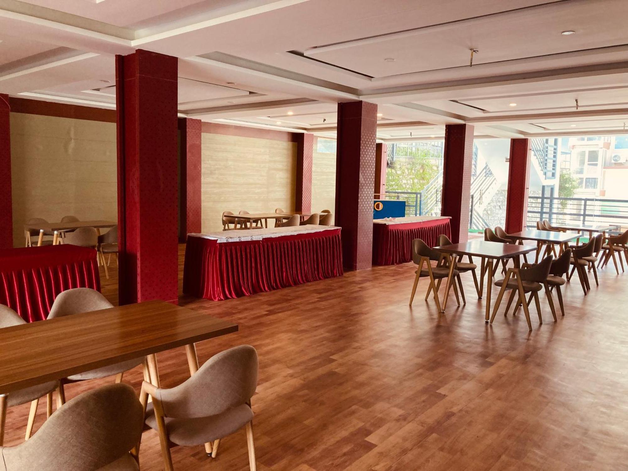 Tata Vista Resort Mall Road Manali - Centrally Heated & Air Cooled Экстерьер фото